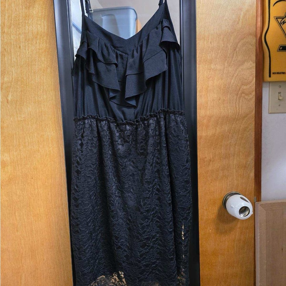 Forever 21 Black Ruffled Tiered Midi Dress